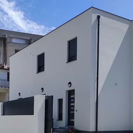 Luxury Maci Apartamento *